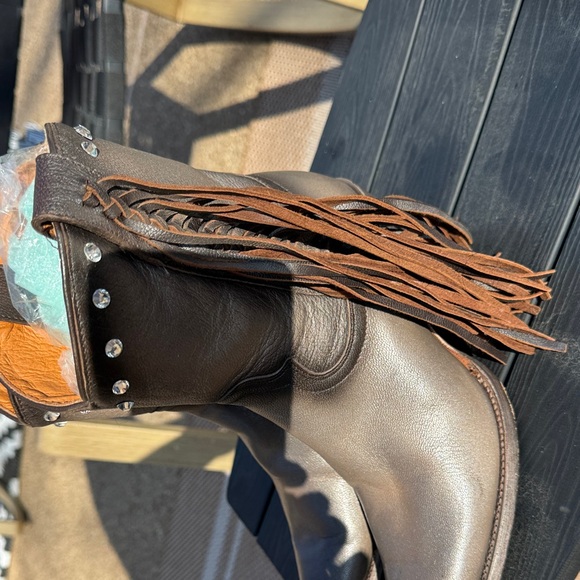 Idyllwind Gray and Black Fringe and Rhinestones Heeled Boots size 8 - Picture 8 of 12